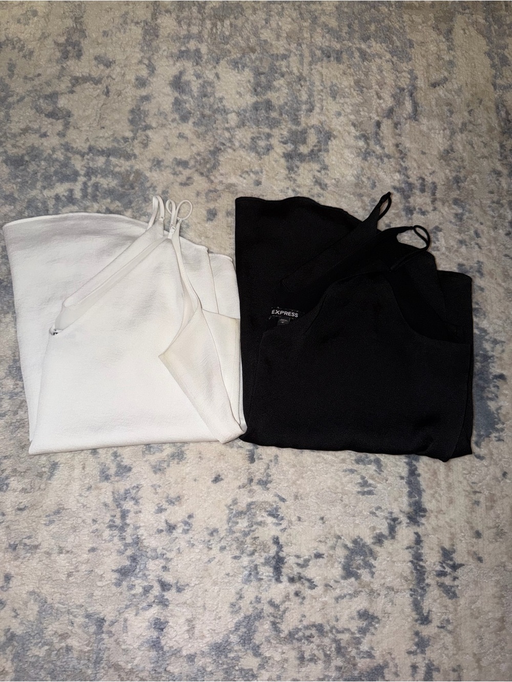 (Set of 2) Express Black and White V-Neck Camis